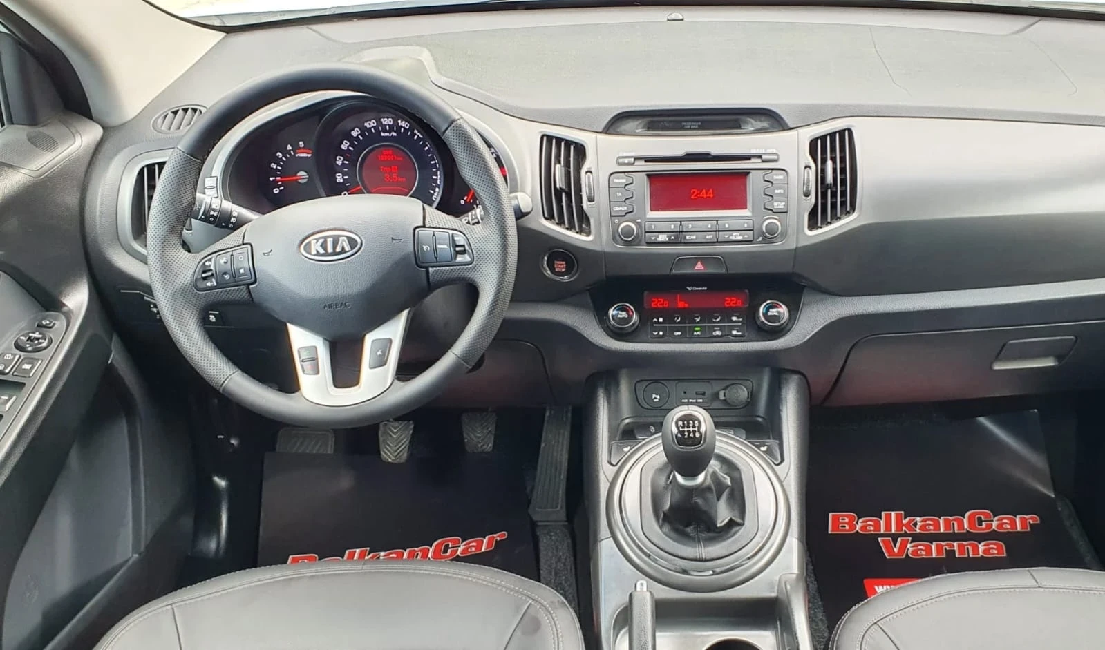 Kia Sportage 1.7 CRDI 2WD кожа, ксенон, снимка 15 - Автомобили и джипове - 54964948