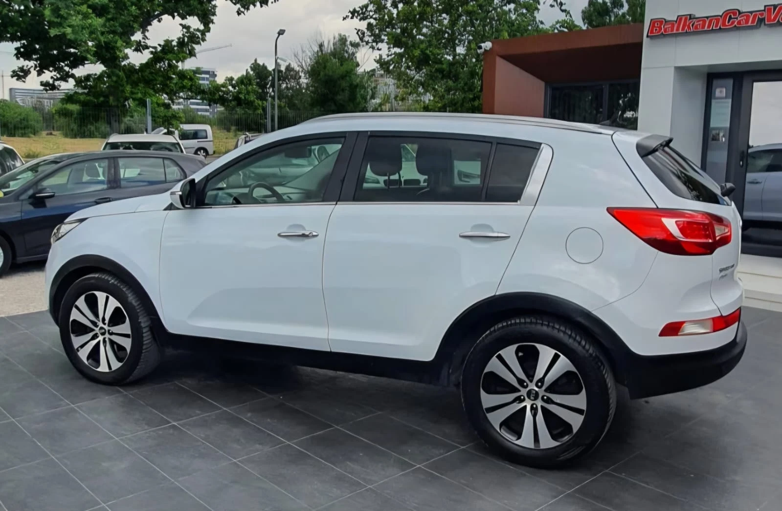 Kia Sportage 1.7 CRDI 2WD кожа, ксенон, снимка 3 - Автомобили и джипове - 54964948