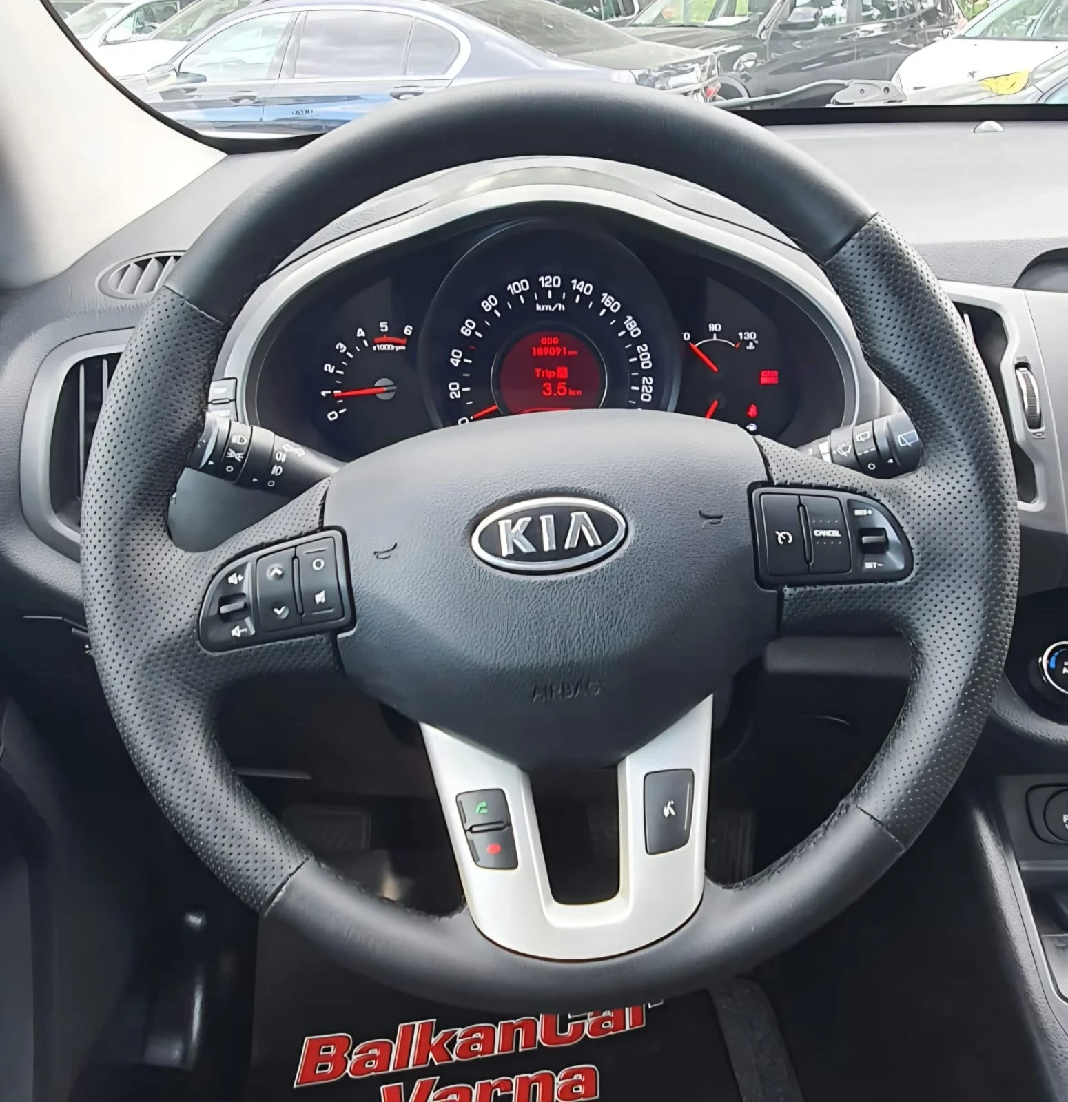 Kia Sportage 1.7 CRDI 2WD кожа, ксенон, снимка 16 - Автомобили и джипове - 54964948