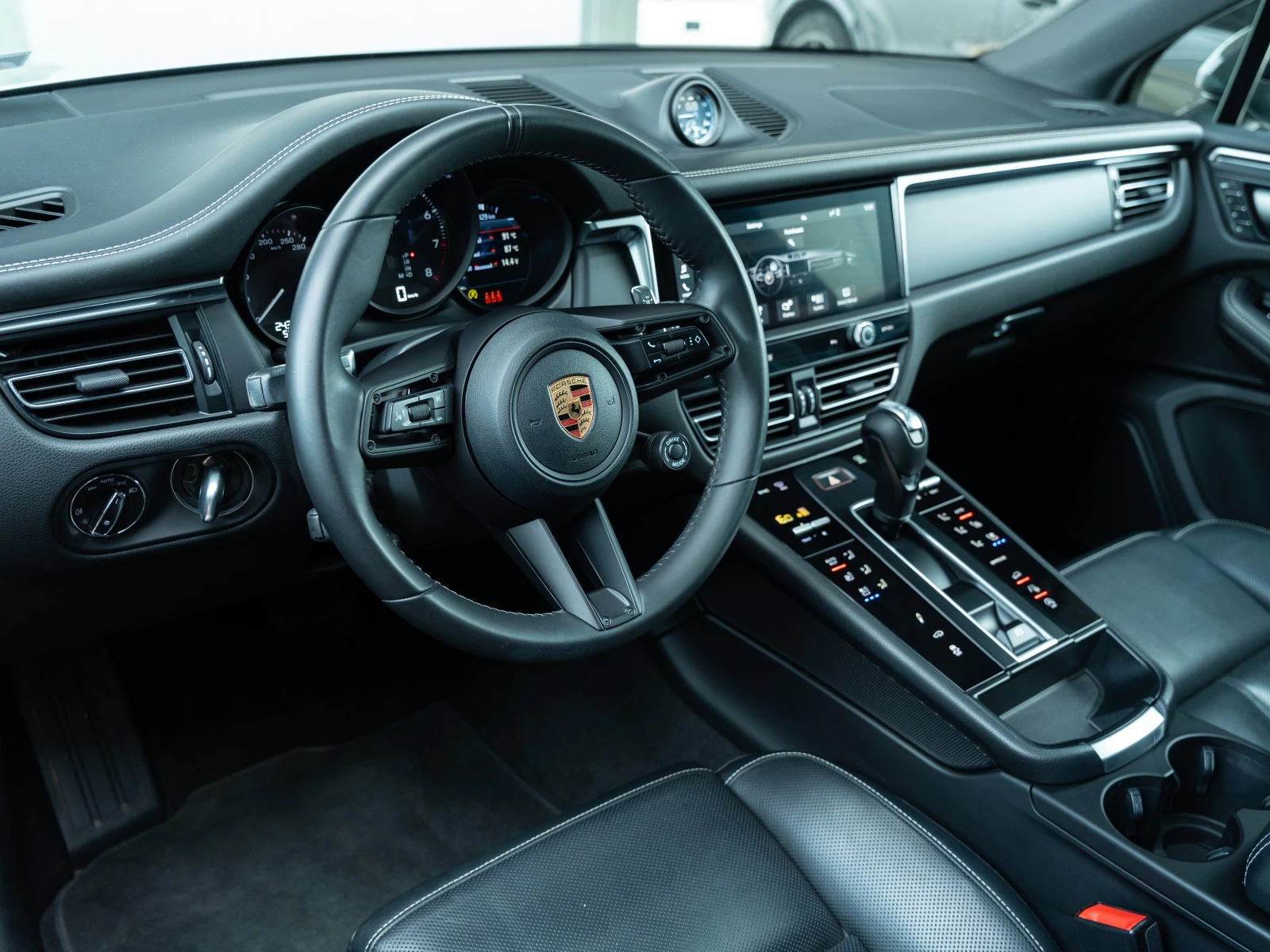 Porsche Macan T, снимка 5 - Автомобили и джипове - 55199048