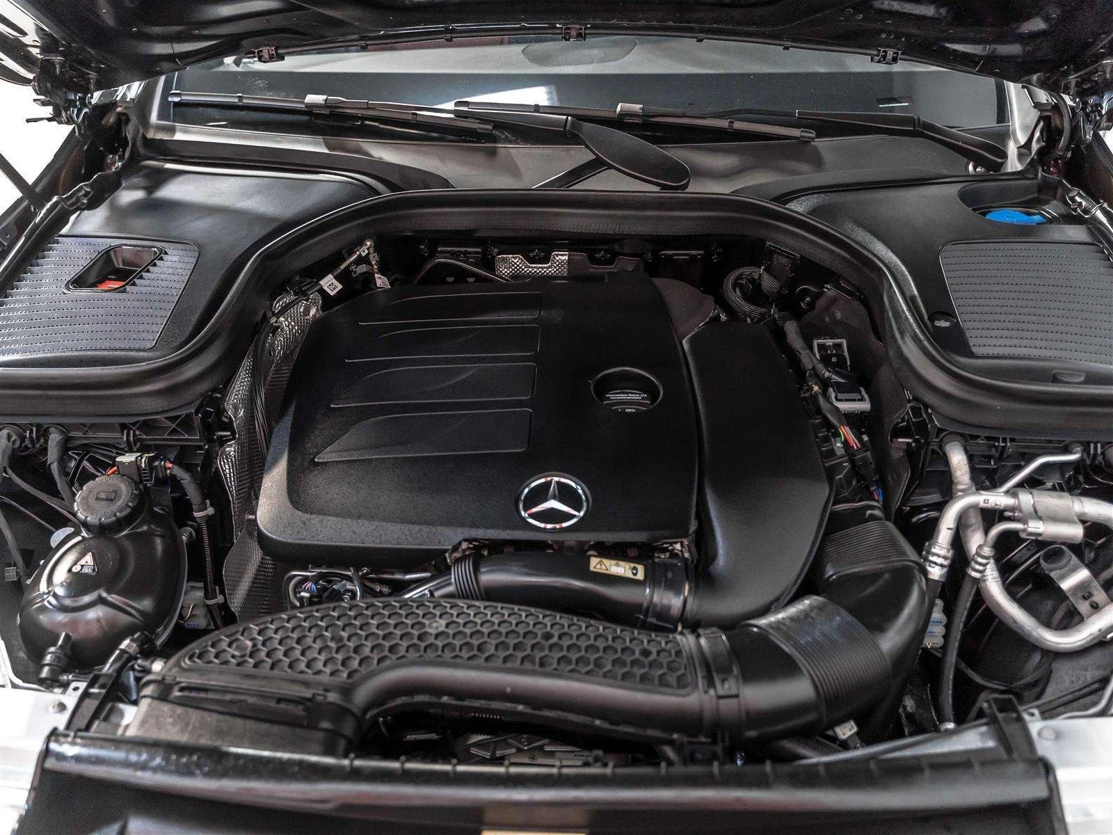Mercedes-Benz GLC 300 * 4MATIC * CARFAX * ОПЦИЯ ЗА ФИНАНСИРАНЕ * , снимка 16 - Автомобили и джипове - 56084238
