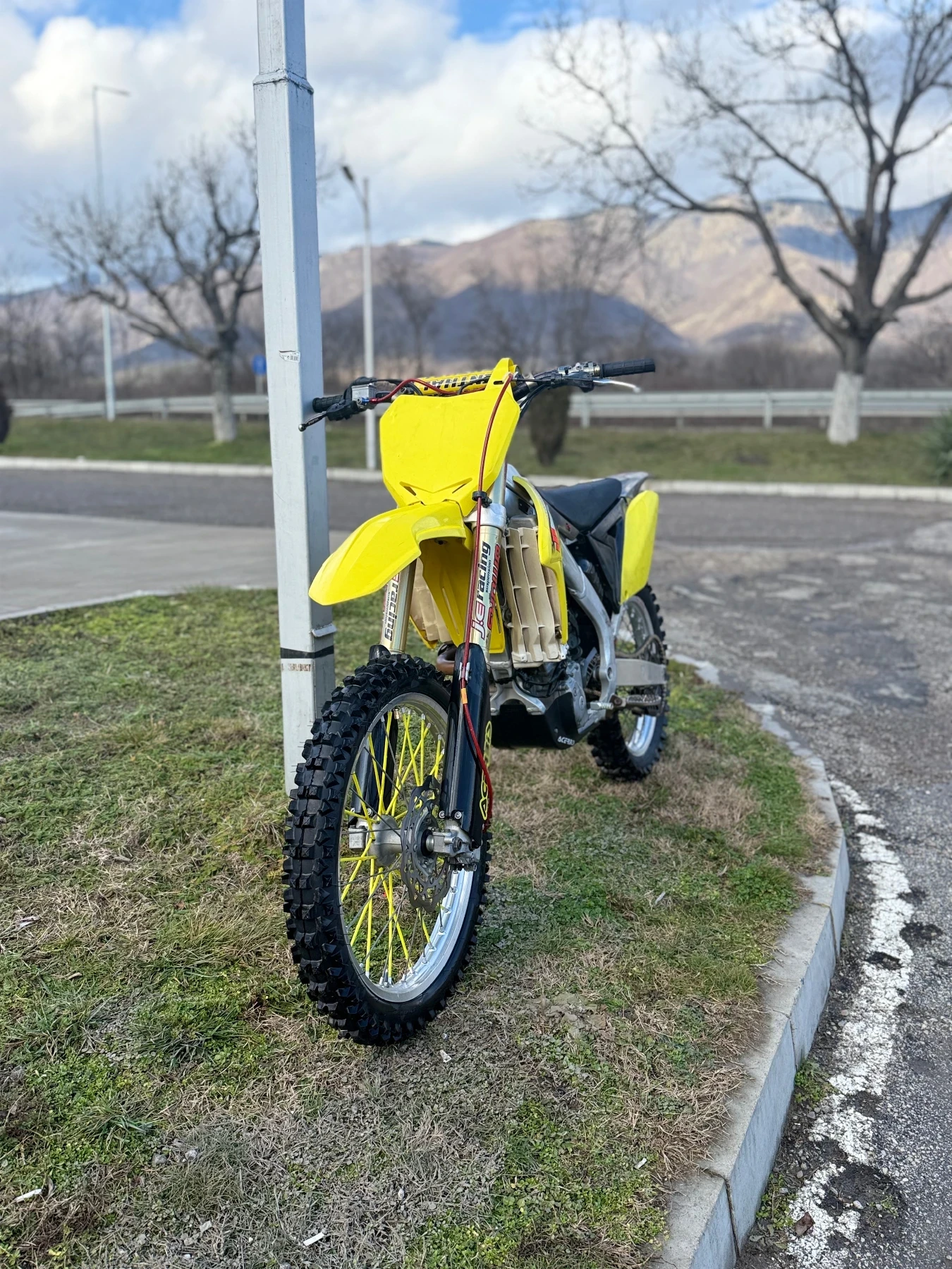 Suzuki Rmz 250, снимка 3 - Мотоциклети и мототехника - 54976049