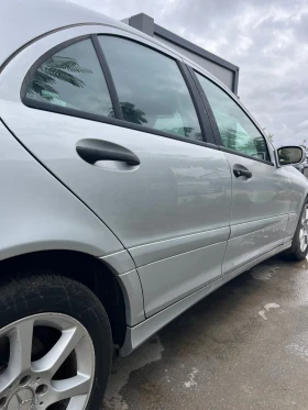 Mercedes-Benz C 180 271, снимка 8