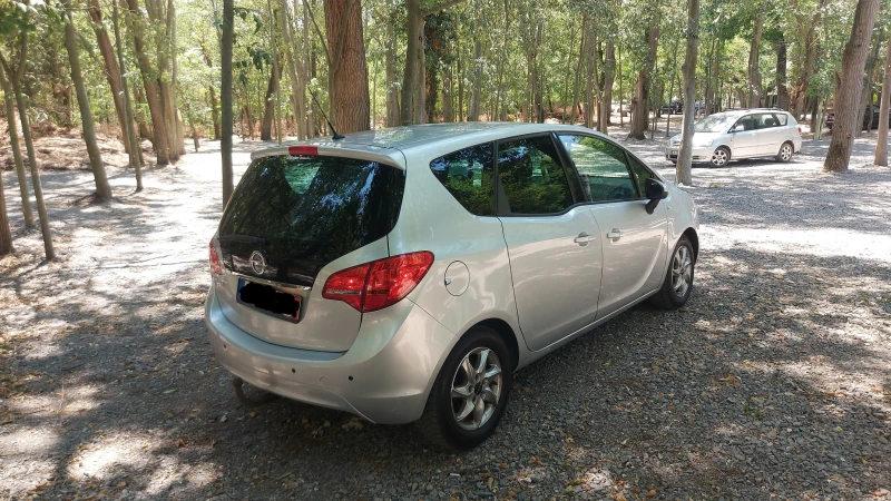 Opel Meriva, снимка 5 - Автомобили и джипове - 46637633