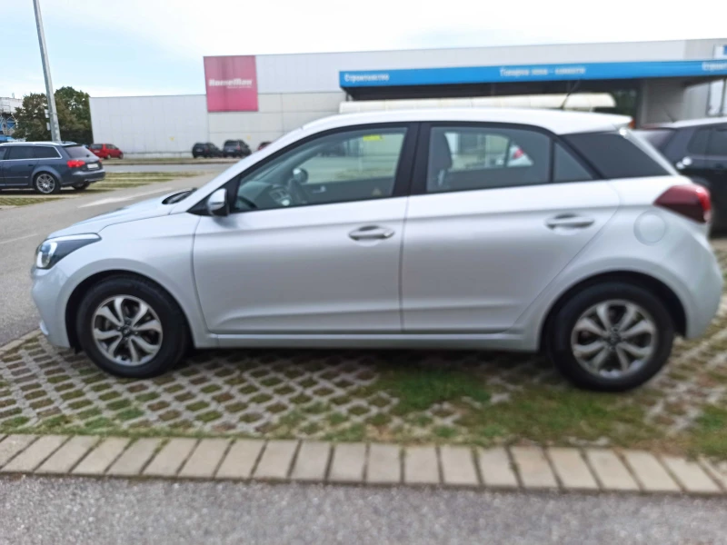 Hyundai I20, снимка 4 - Автомобили и джипове - 47282480