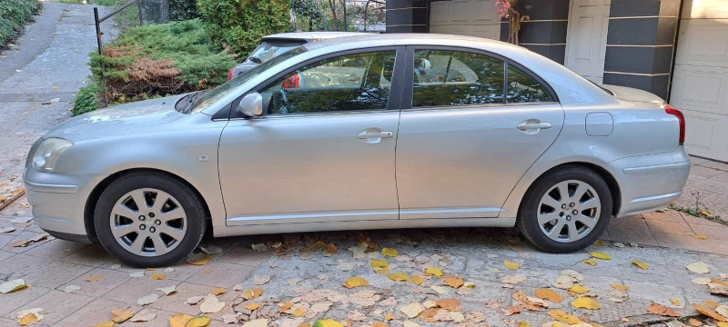 Toyota Avensis ПРОДАДЕНА, снимка 1 - Автомобили и джипове - 47899262