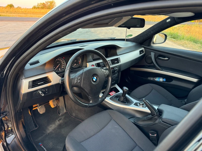 BMW 318 2.0d E91 LCi, снимка 9 - Автомобили и джипове - 49576830