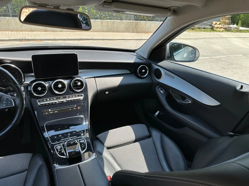 Mercedes-Benz C 180, снимка 11 - Автомобили и джипове - 51519324