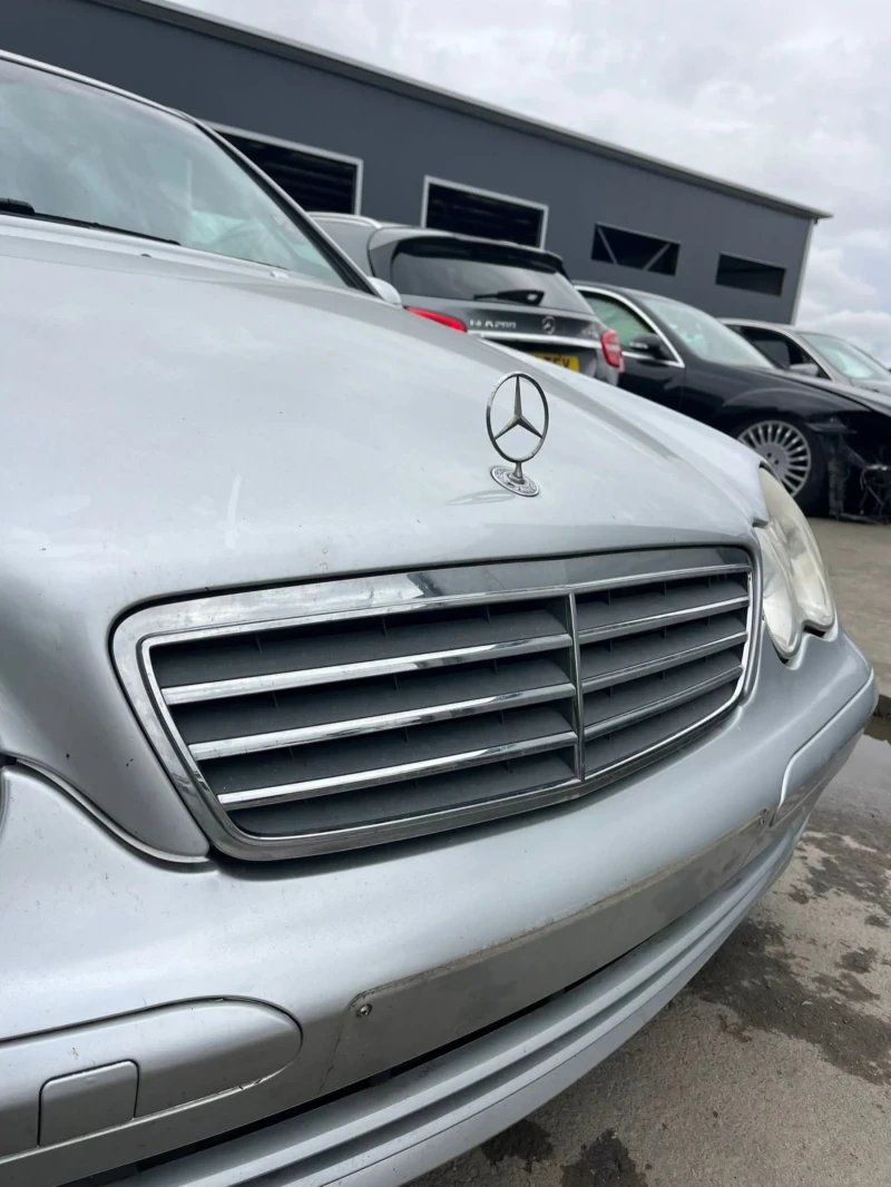 Mercedes-Benz C 180 271, снимка 4 - Автомобили и джипове - 51879844