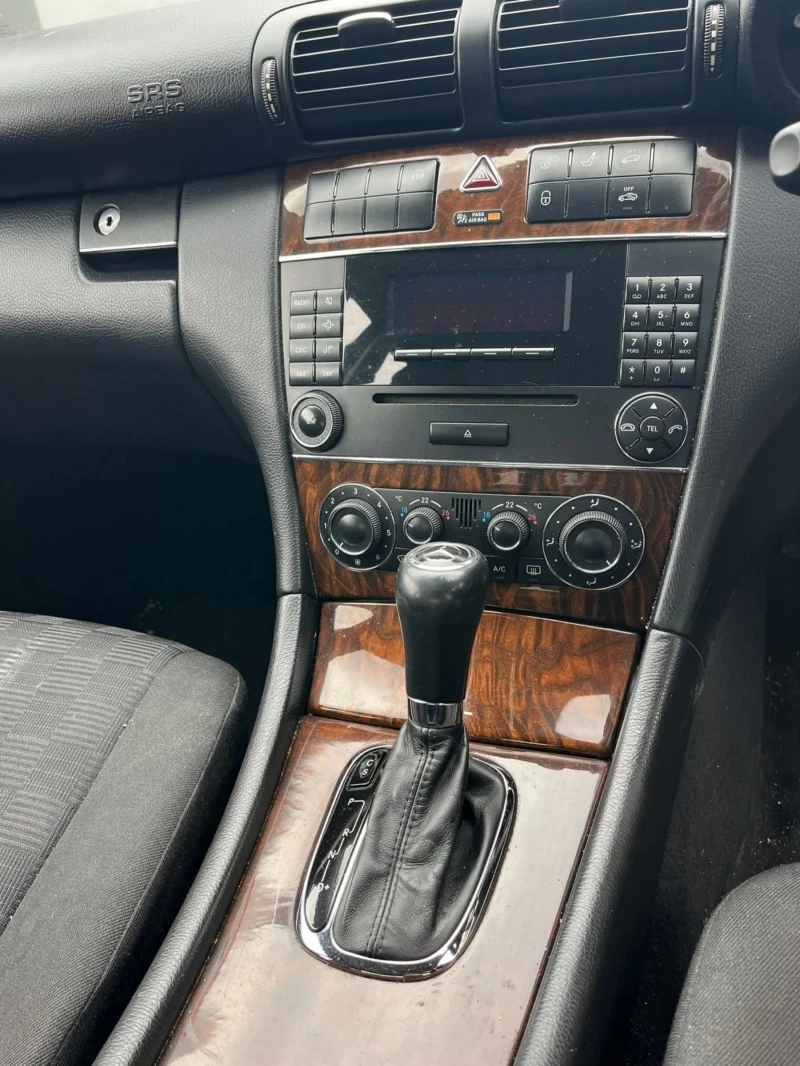 Mercedes-Benz C 180 271, снимка 15 - Автомобили и джипове - 51879844