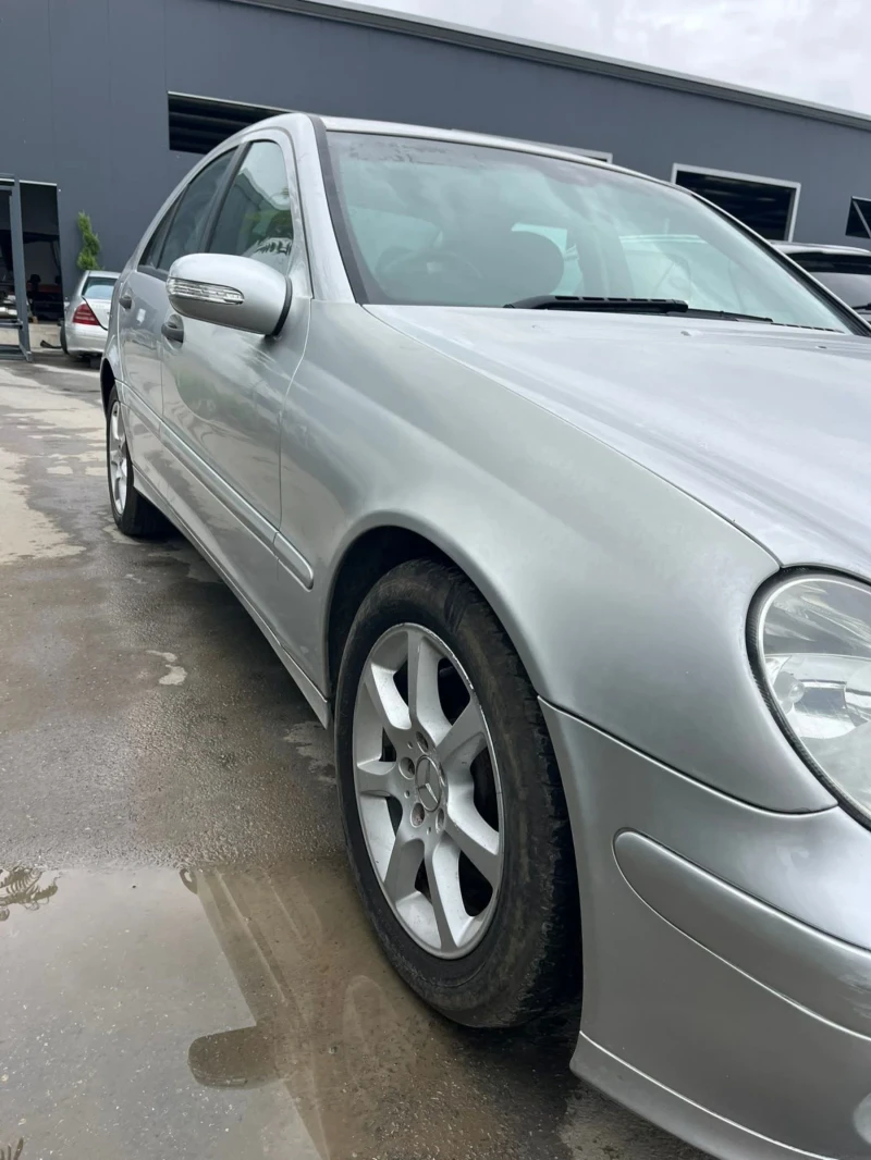 Mercedes-Benz C 180 271, снимка 5 - Автомобили и джипове - 51879844