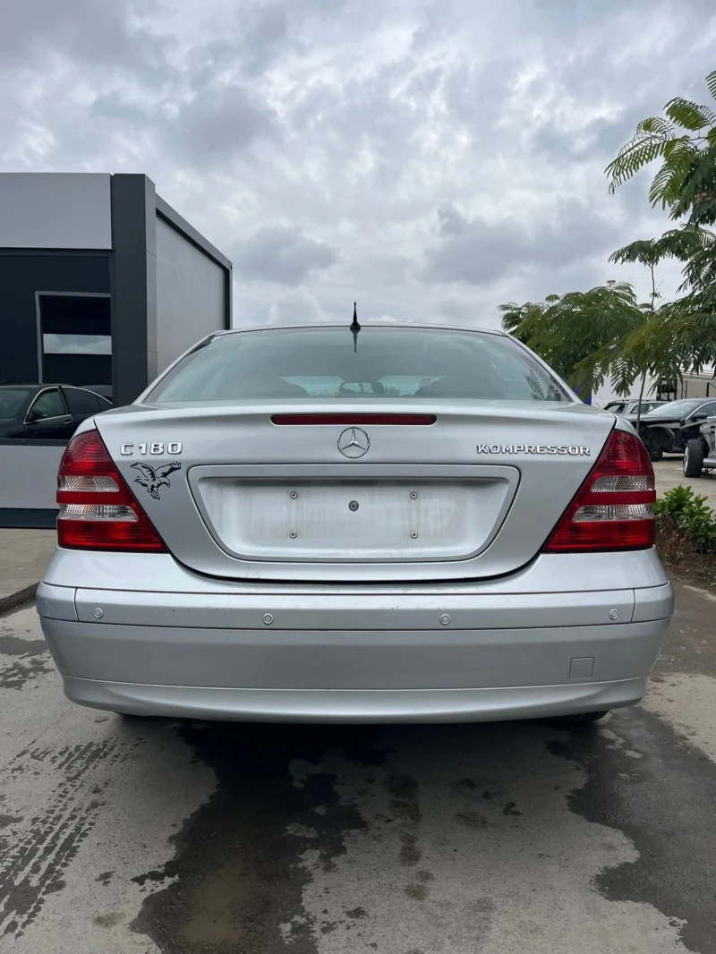 Mercedes-Benz C 180 271, снимка 10 - Автомобили и джипове - 51879844