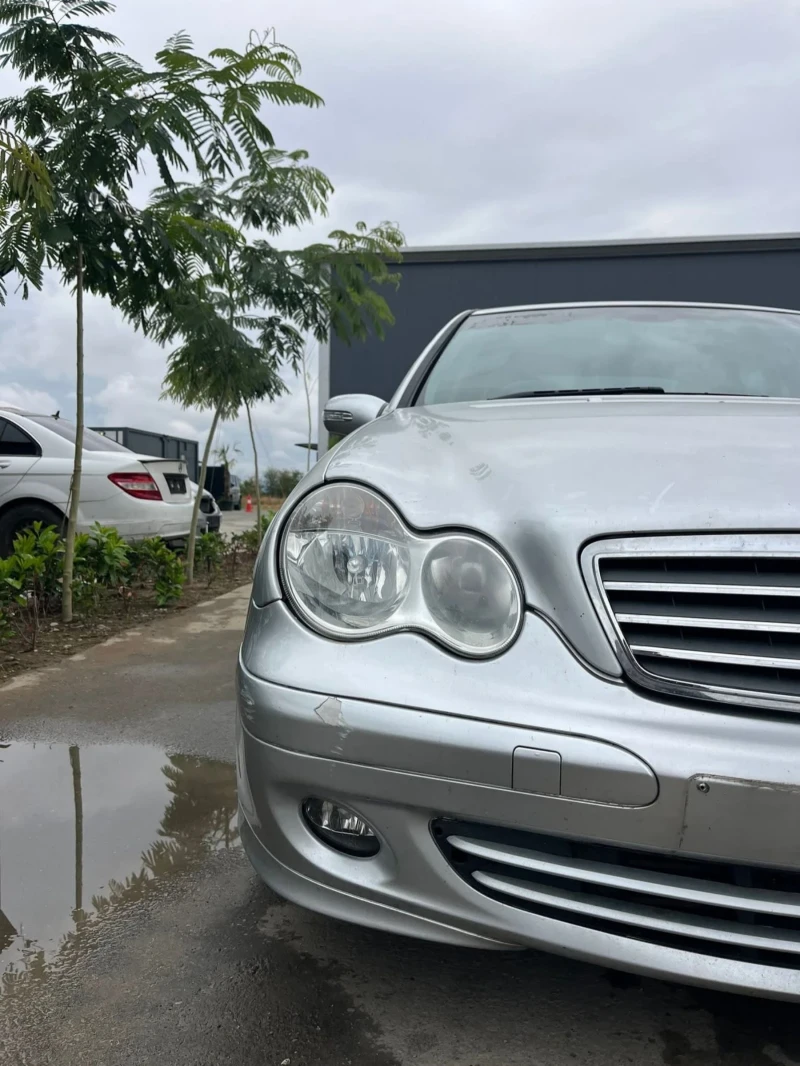 Mercedes-Benz C 180 271, снимка 2 - Автомобили и джипове - 51879844