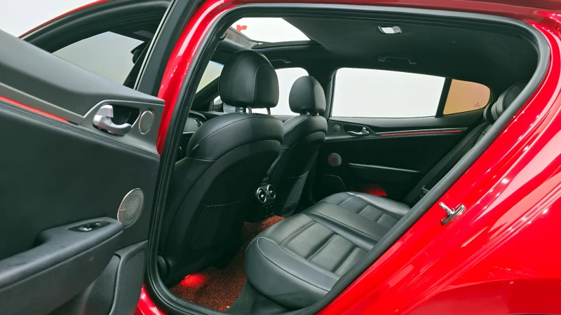 Kia Stinger 3.3T 2WD GT autogeorge.com, снимка 11 - Автомобили и джипове - 52133915