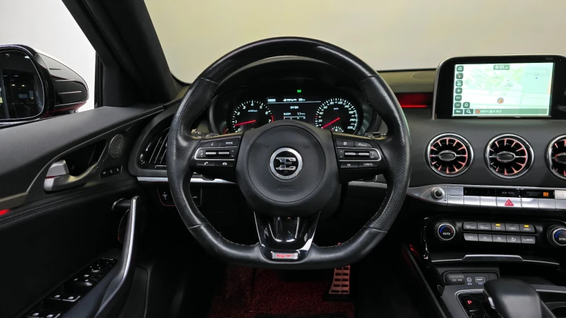 Kia Stinger 3.3T 2WD GT autogeorge.com, снимка 12 - Автомобили и джипове - 52133915