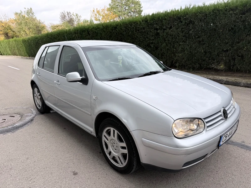 VW Golf 1.6 бензин , снимка 2 - Автомобили и джипове - 52158734