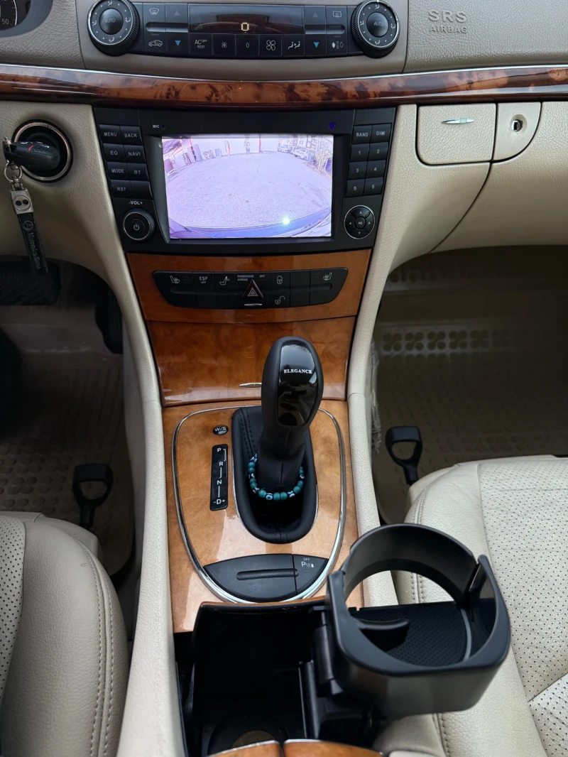 Mercedes-Benz E 270, снимка 9 - Автомобили и джипове - 52258024