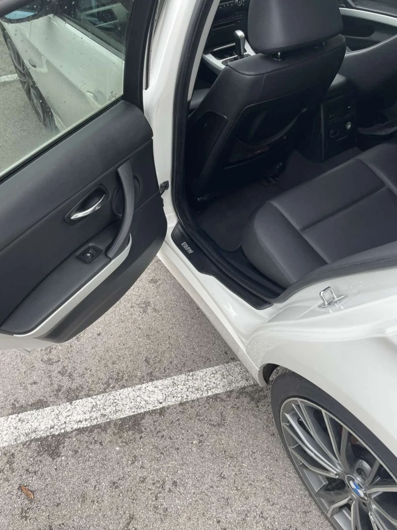 BMW 320, снимка 11 - Автомобили и джипове - 52586220