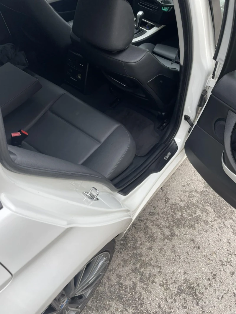 BMW 320, снимка 10 - Автомобили и джипове - 52586220