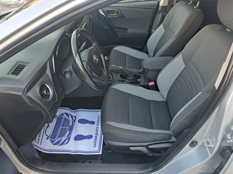 Toyota Auris 1.6D4D* FACELIFT* EURO6* 6 скорости, снимка 8 - Автомобили и джипове - 52708643