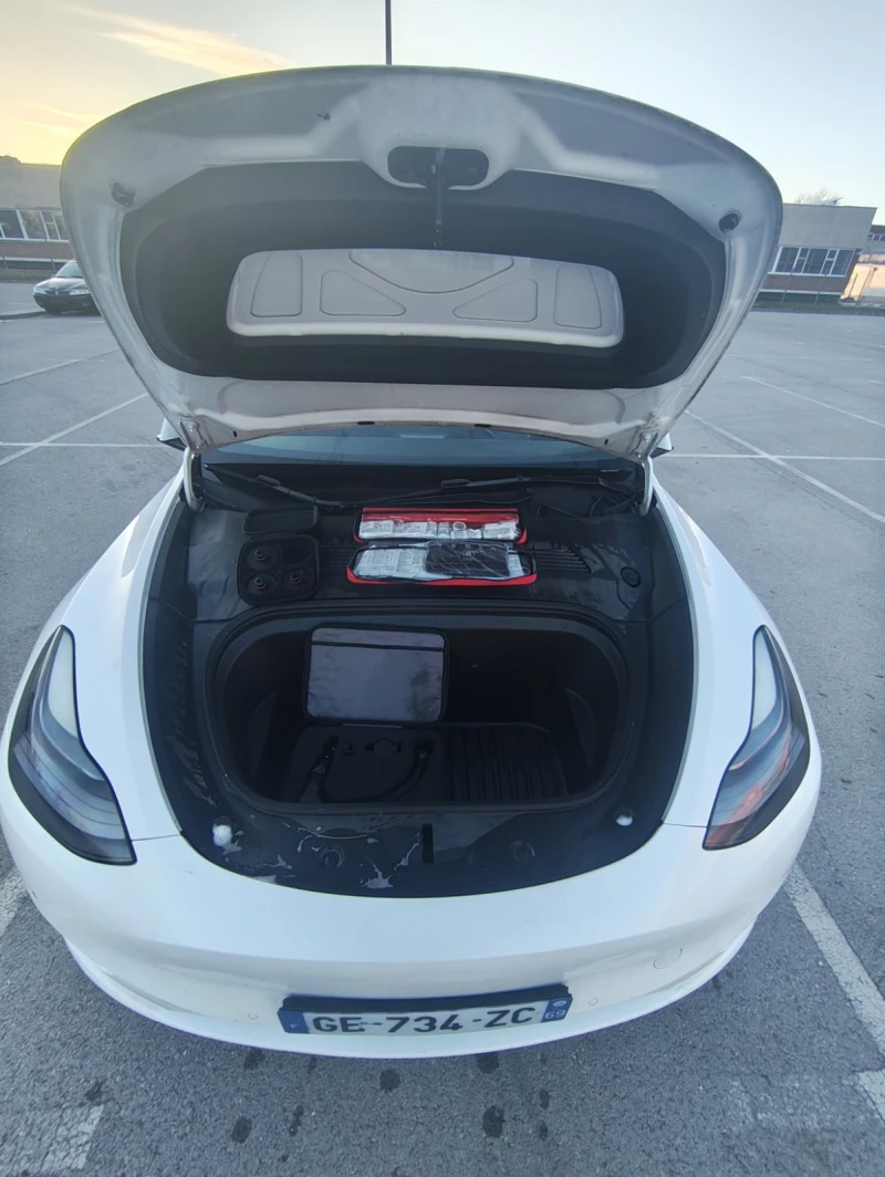 Tesla Model Y Long Range AWD, снимка 10 - Автомобили и джипове - 53181284