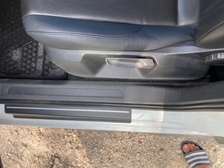 VW Touran, снимка 8 - Автомобили и джипове - 55055155