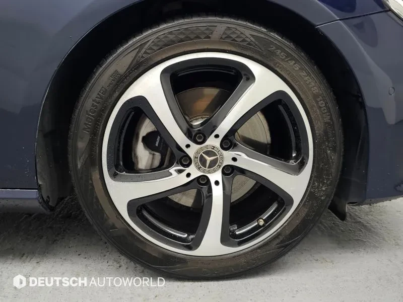 Mercedes-Benz E 250 W213 E250 Avantgarde, снимка 5 - Автомобили и джипове - 56355939