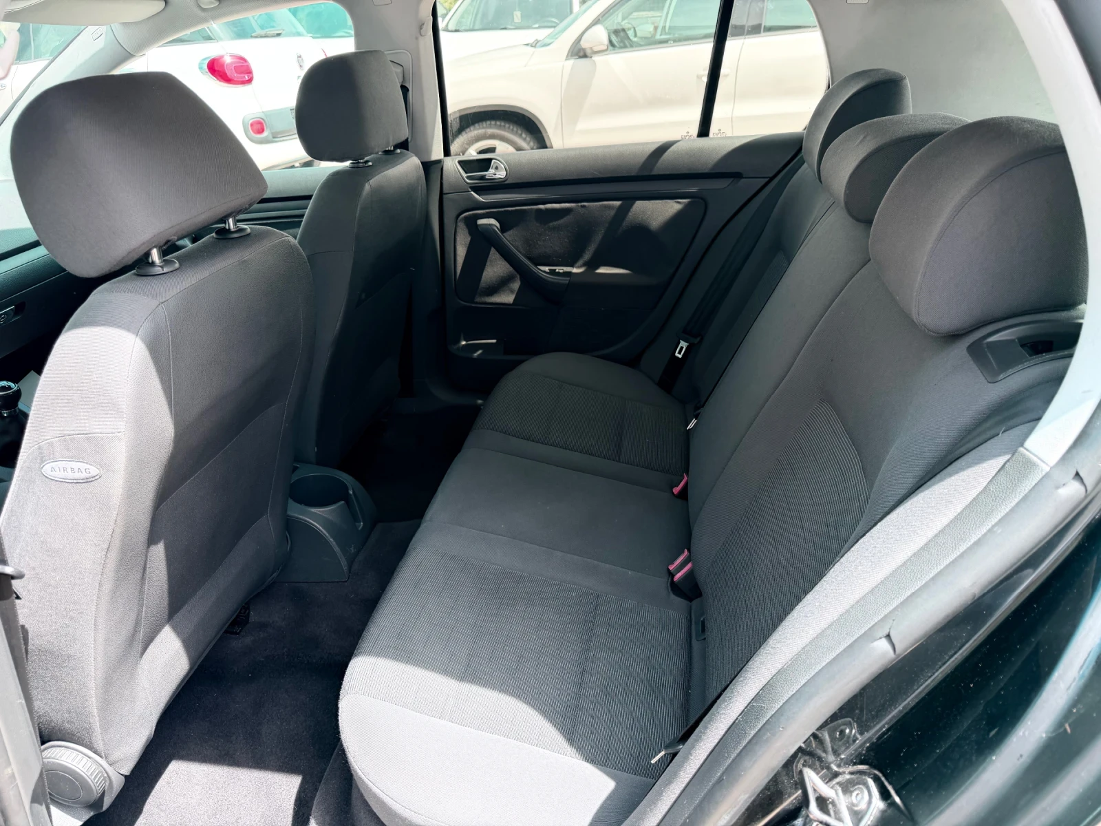 VW Golf 1.4i 16v* BRC* UNIKAT* , снимка 8 - Автомобили и джипове - 38675985