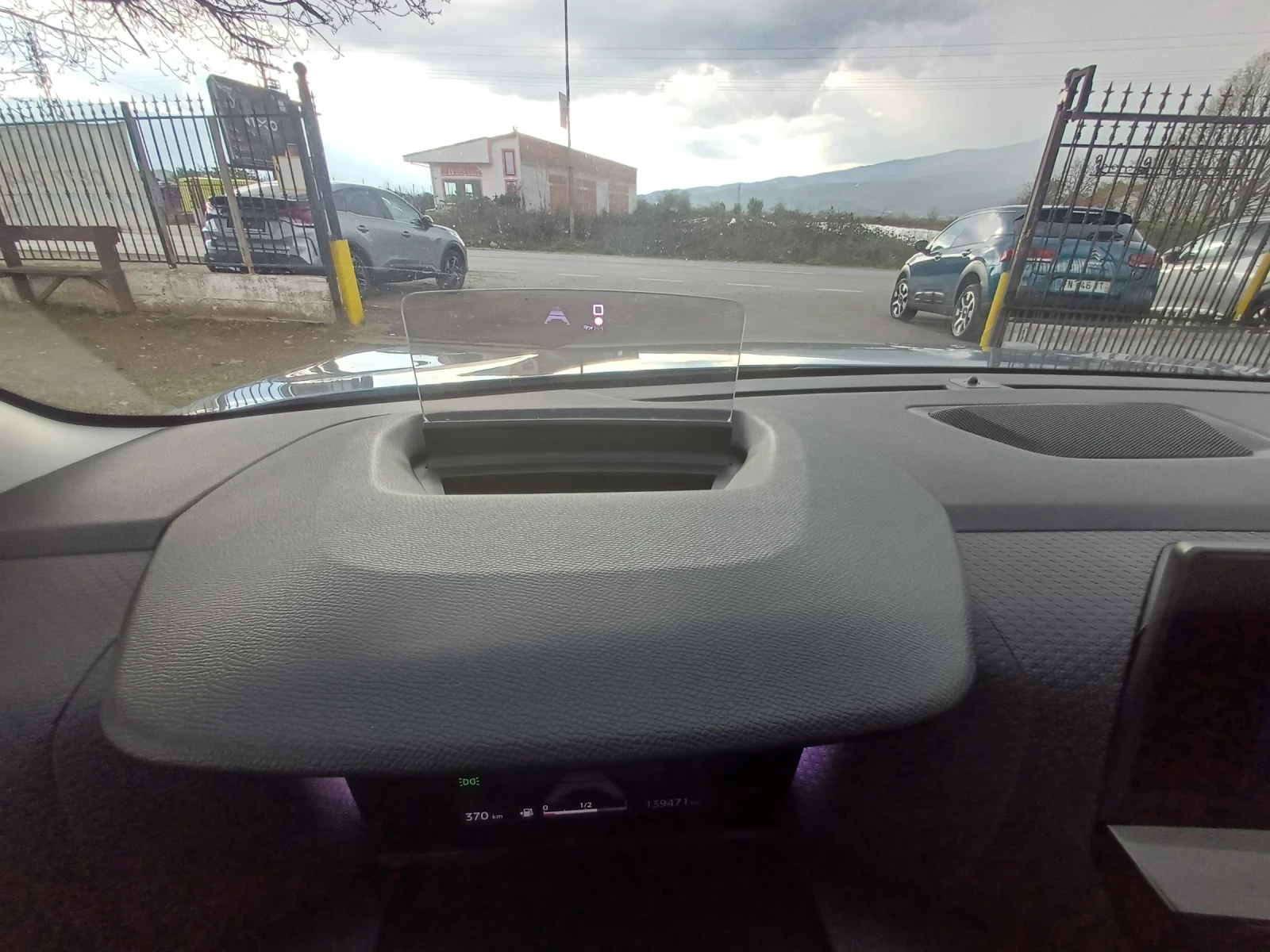 Citroen C4 1.2 SHINE* * HEAD-UP-DISPLEY* KAMERA* LED* KAYLESS - изображение 6