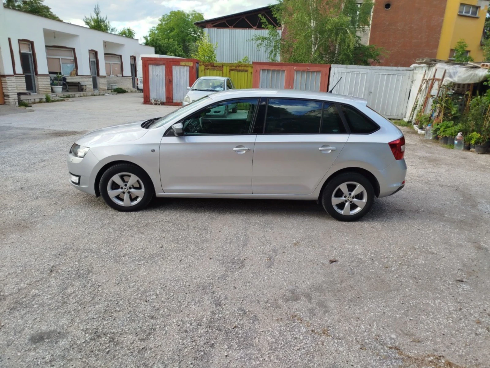 Skoda Rapid 1.6 tdi 90 ps - изображение 4