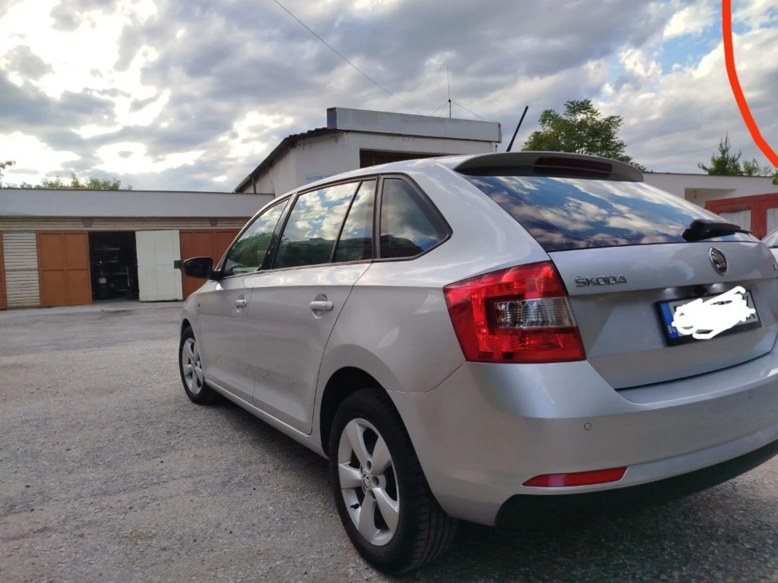 Skoda Rapid 1.6 tdi 90 ps - изображение 8