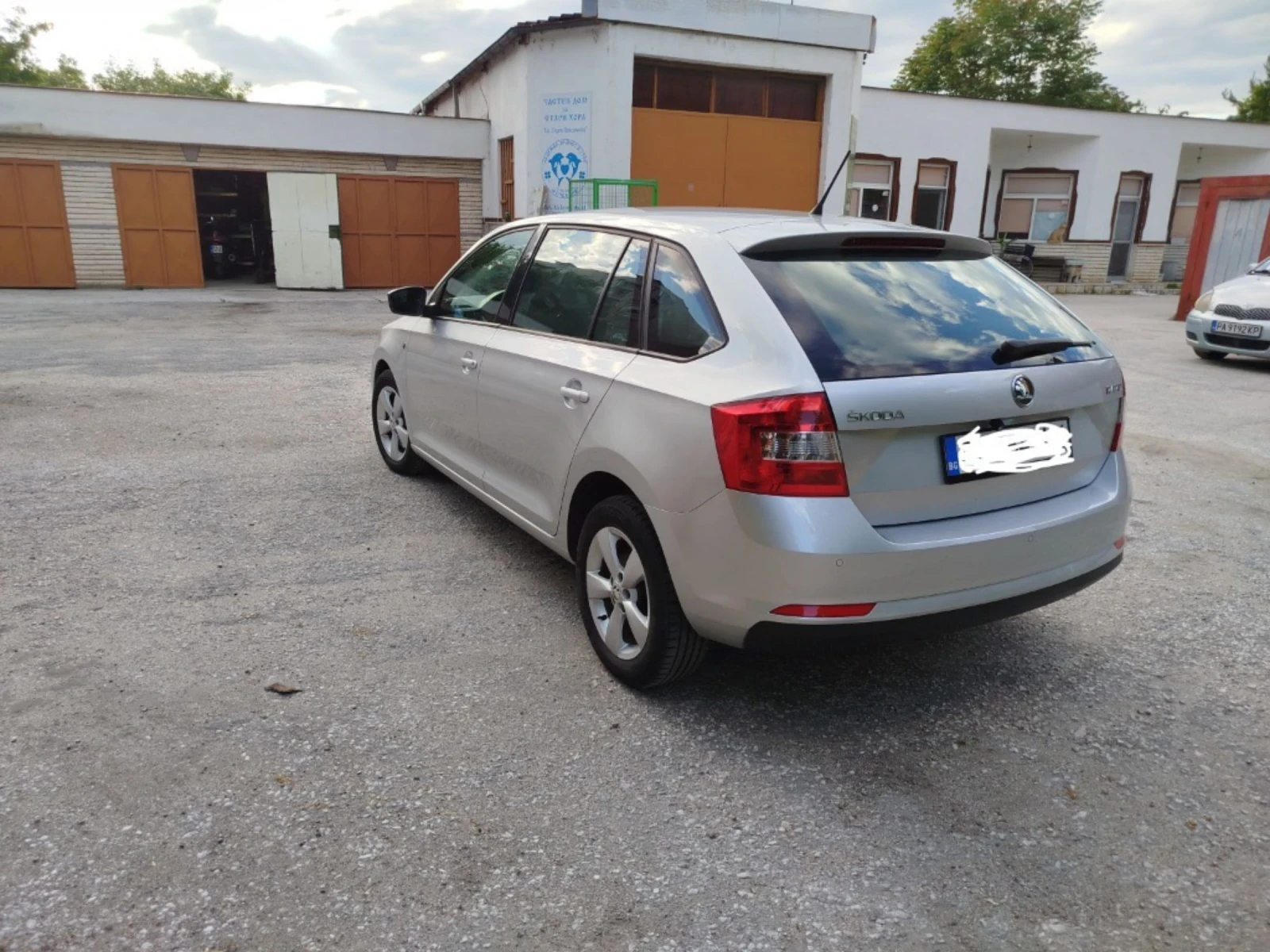 Skoda Rapid 1.6 tdi 90 ps - изображение 5