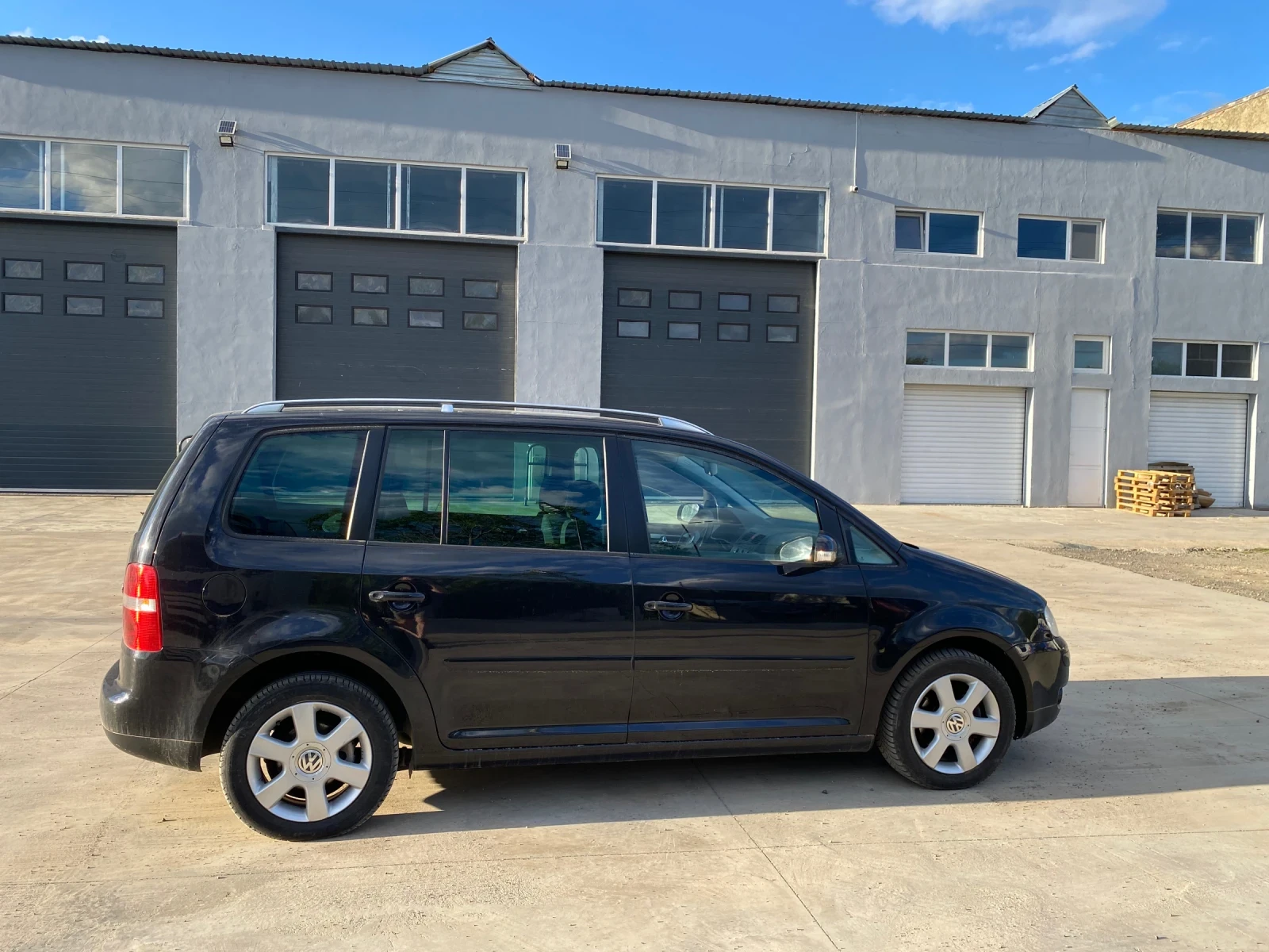 VW Touran 2.0 TDI - изображение 4