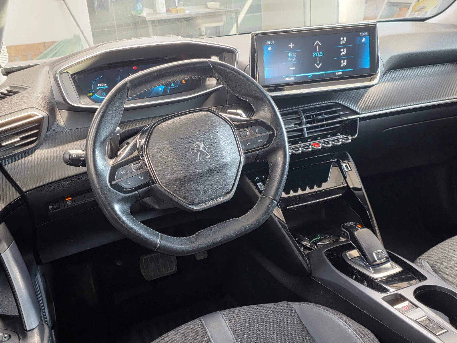 Peugeot 2008 1.5BLUE HDI ALLURE EAT8 131 - изображение 9