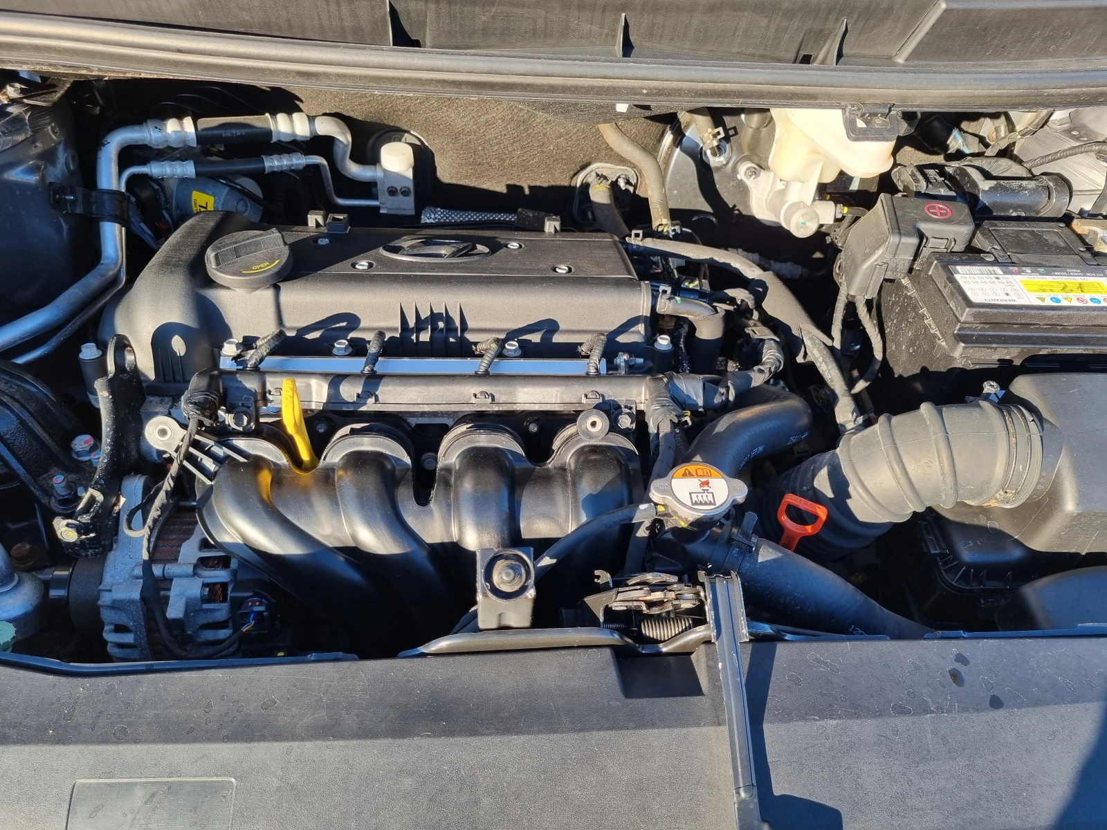 Hyundai Ix20 1.6i 125 k.c VERTEX Швейцария     | Mobile.bg — изображение 16