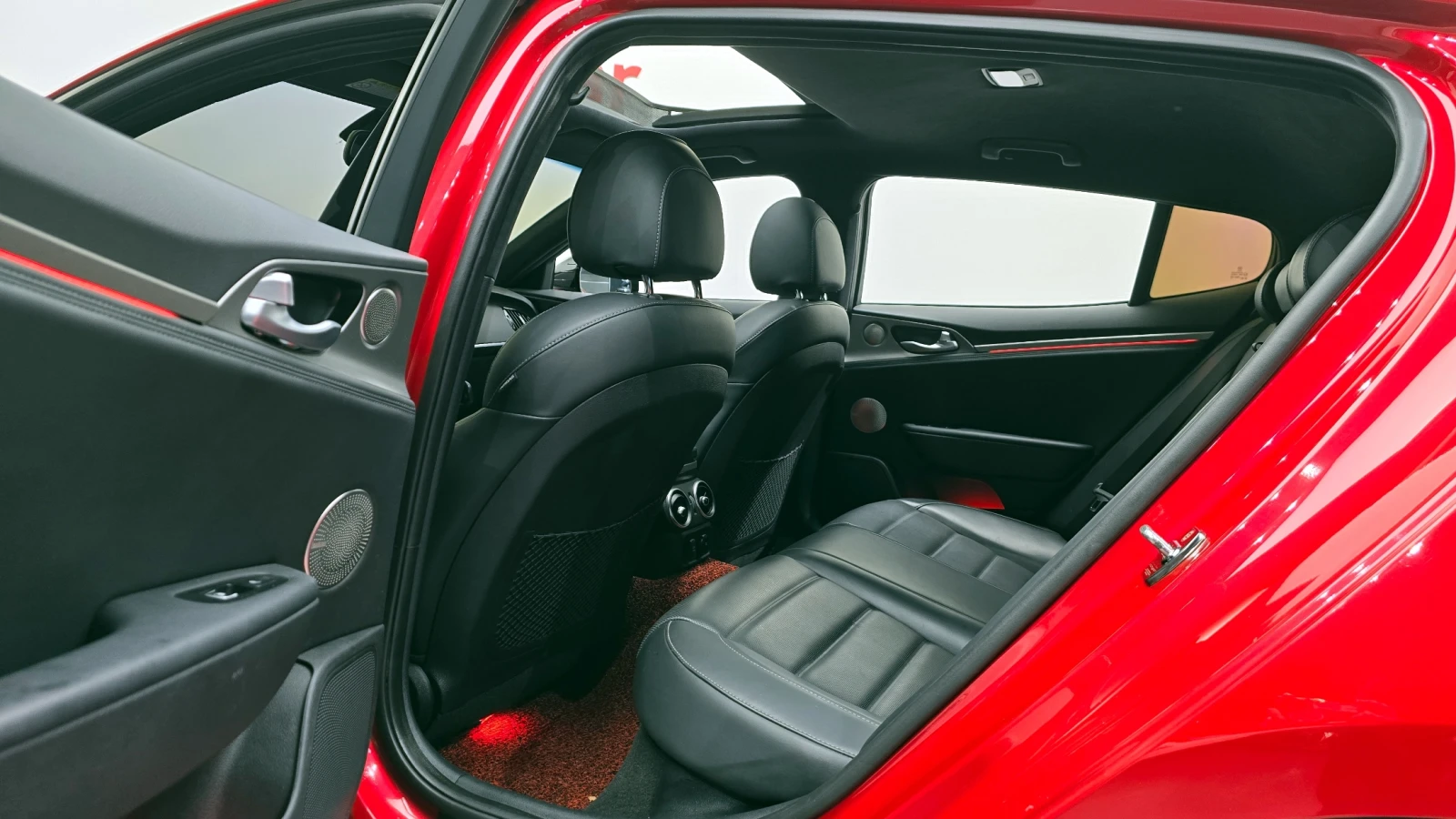 Kia Stinger 3.3T 2WD GT  | Mobile.bg   11