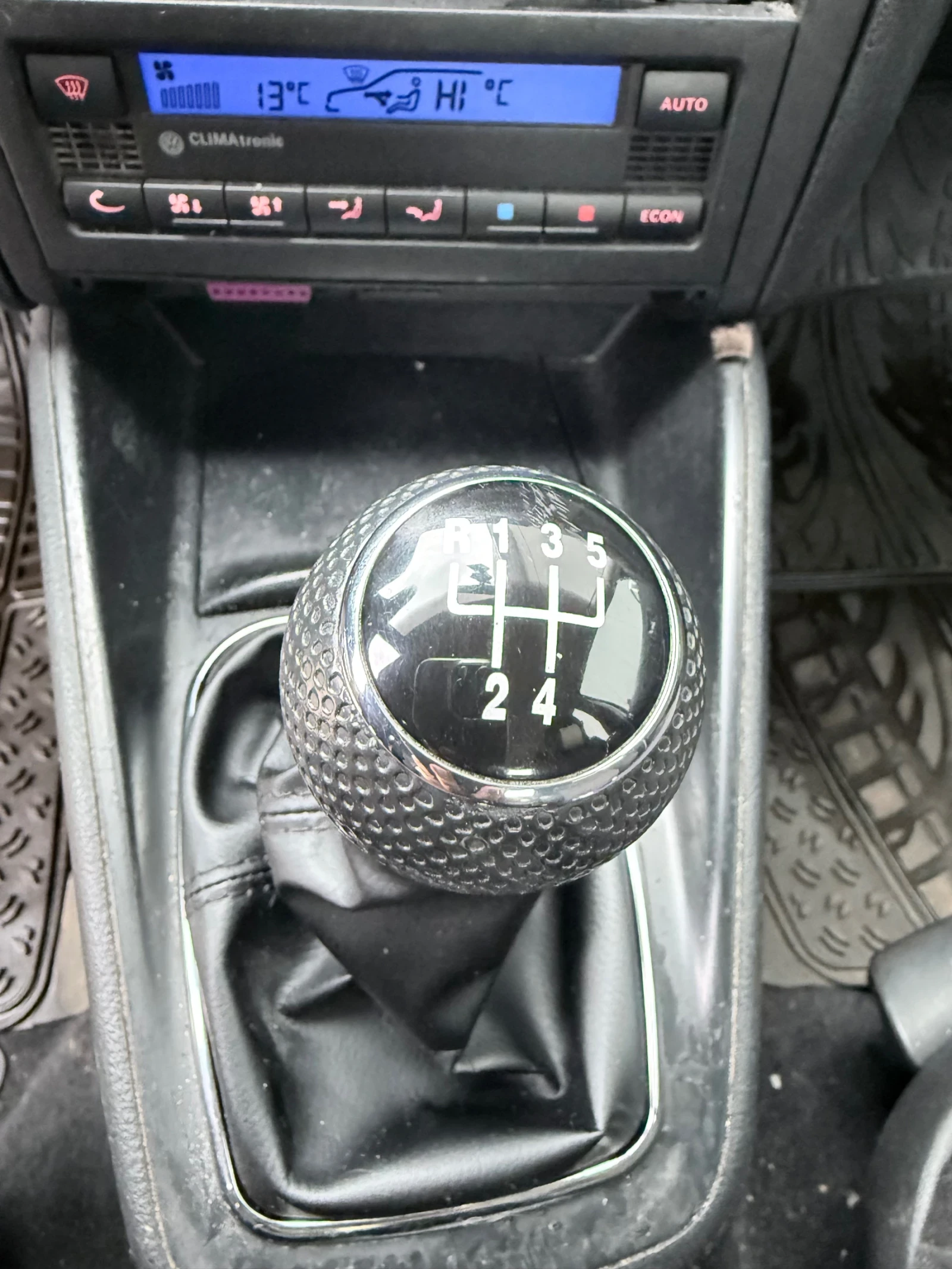 VW Golf  - изображение 10