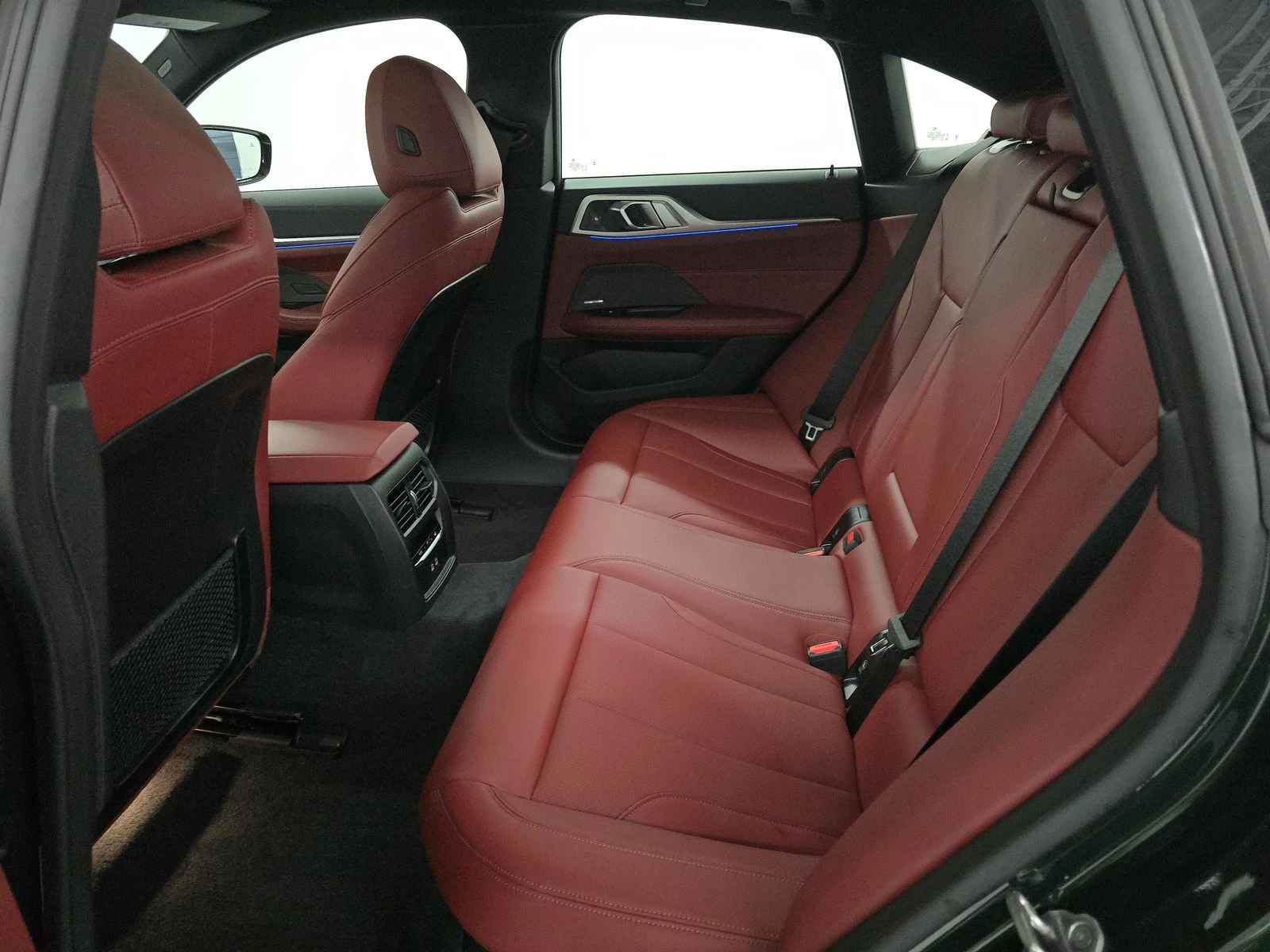 BMW i4 * eDrive35* * *  | Mobile.bg   14