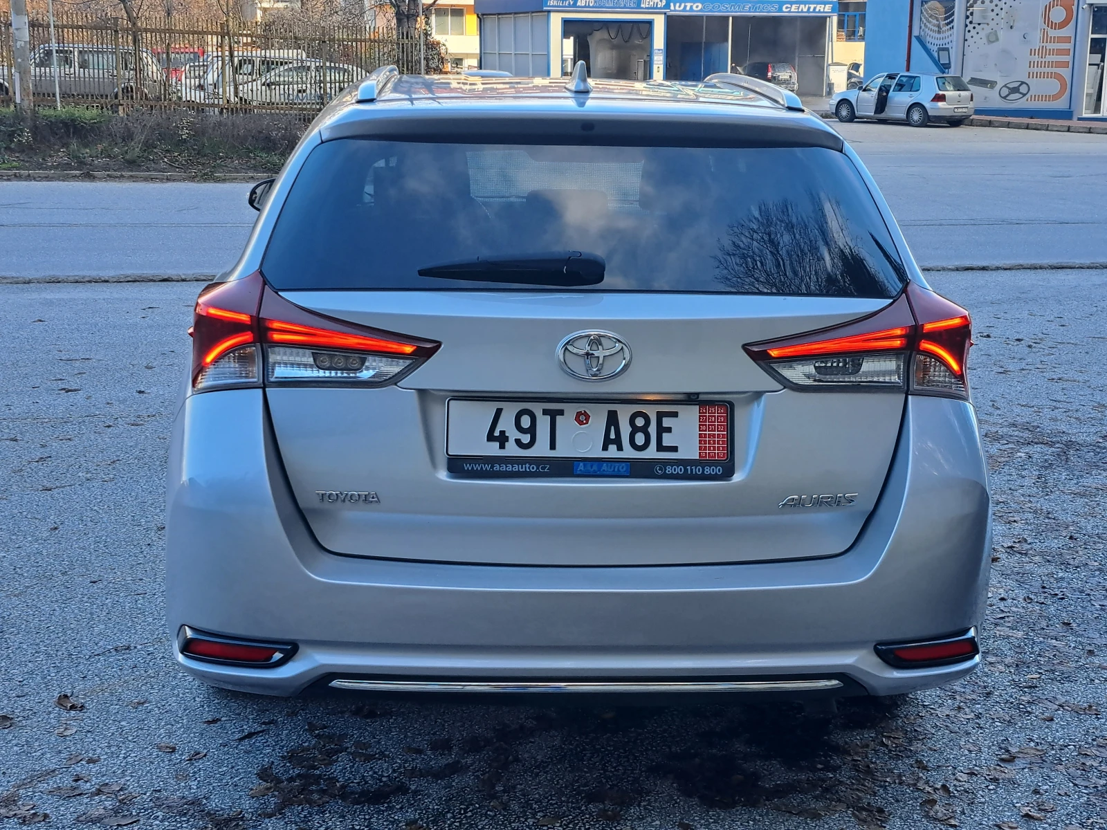 Toyota Auris 1.6D4D* FACELIFT* EURO6* 6 скорости - изображение 4