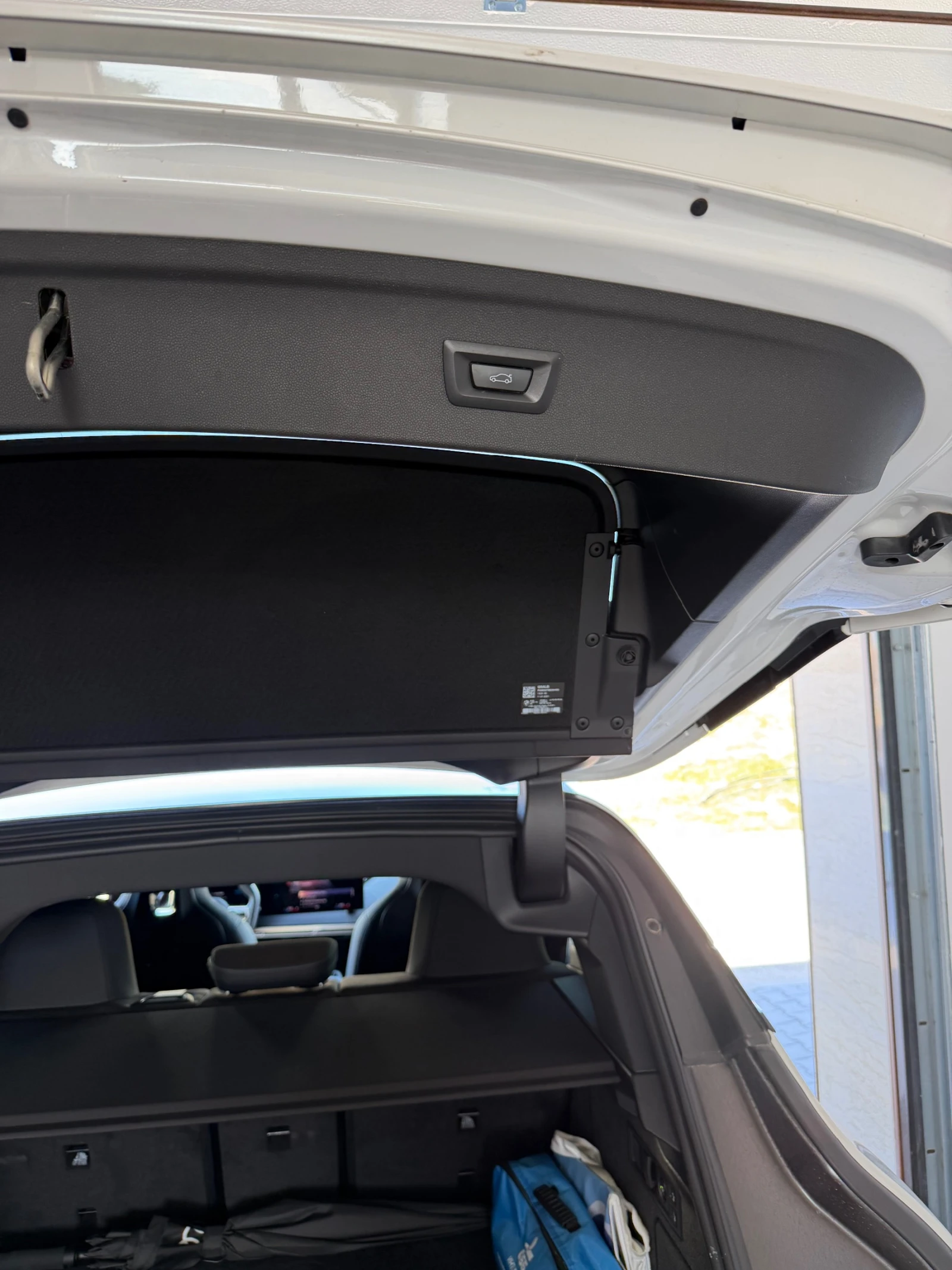 BMW iX 40, снимка 13 - Автомобили и джипове - 53814881