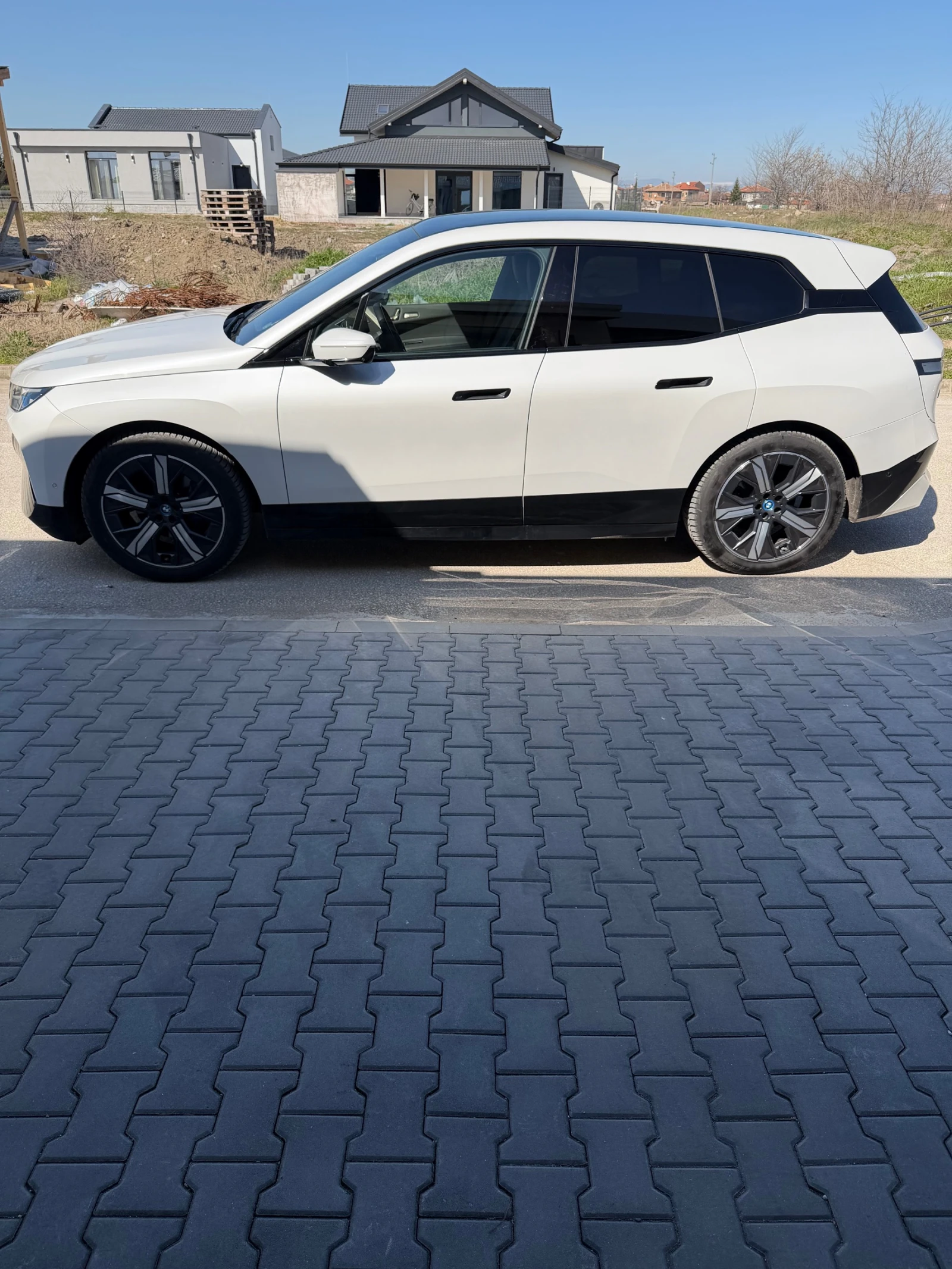 BMW iX 40, снимка 2 - Автомобили и джипове - 53814881