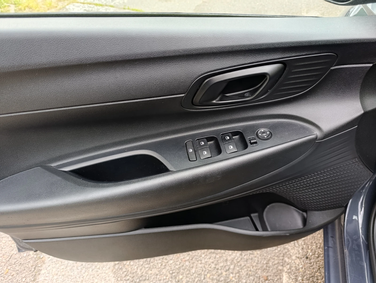 Hyundai I20 85hp ������� �� �� | Mobile.bg � ����������� 12