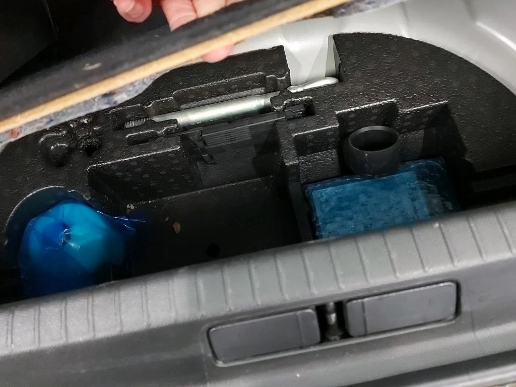 Peugeot 208 50 kWh Active 136PS, снимка 10 - Автомобили и джипове - 53966871