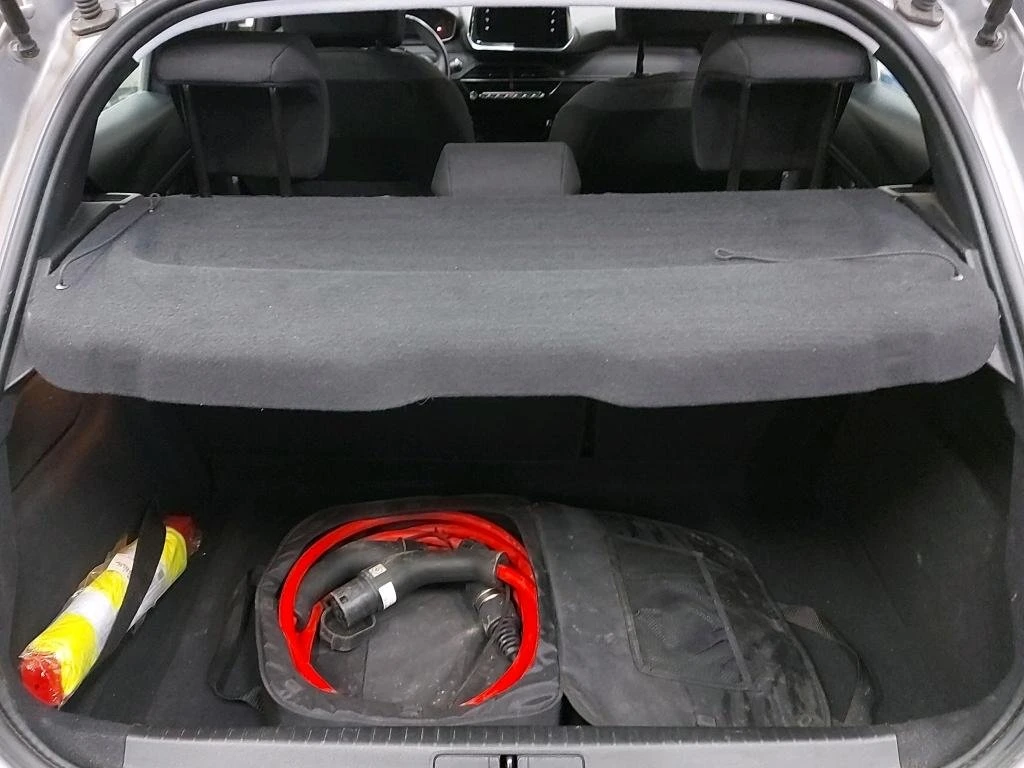 Peugeot 208 50 kWh Active 136PS, снимка 5 - Автомобили и джипове - 53966871