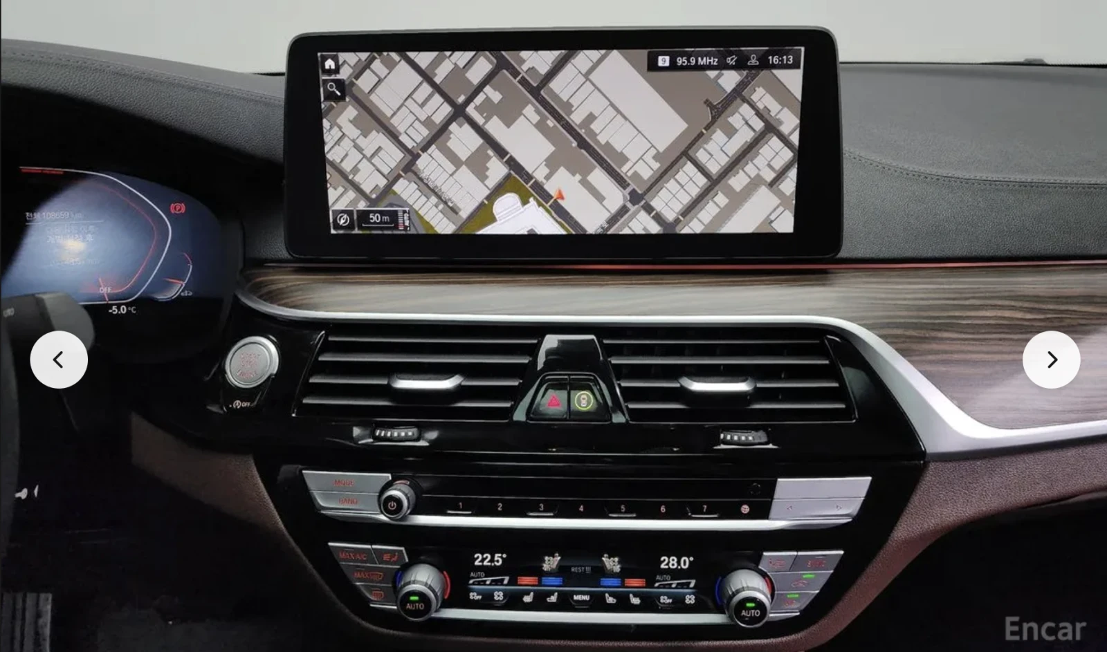 BMW 530 LUXURY* LINE* ХЕДЪП* 360КАМЕРА* ПОДГРЕВ* ОБДУХВАНЕ, снимка 8 - Автомобили и джипове - 54017829