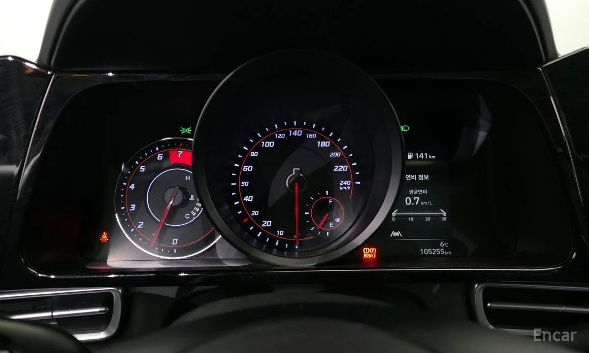 Hyundai Elantra, снимка 8 - Автомобили и джипове - 54039366