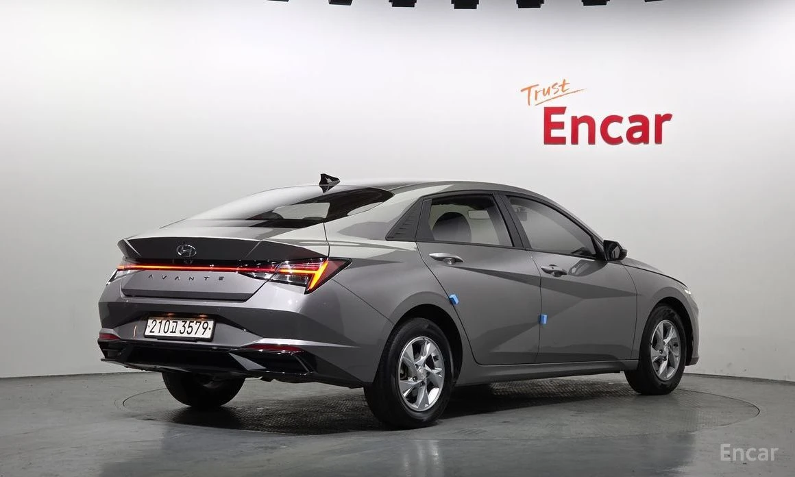 Hyundai Elantra, снимка 2 - Автомобили и джипове - 54039366