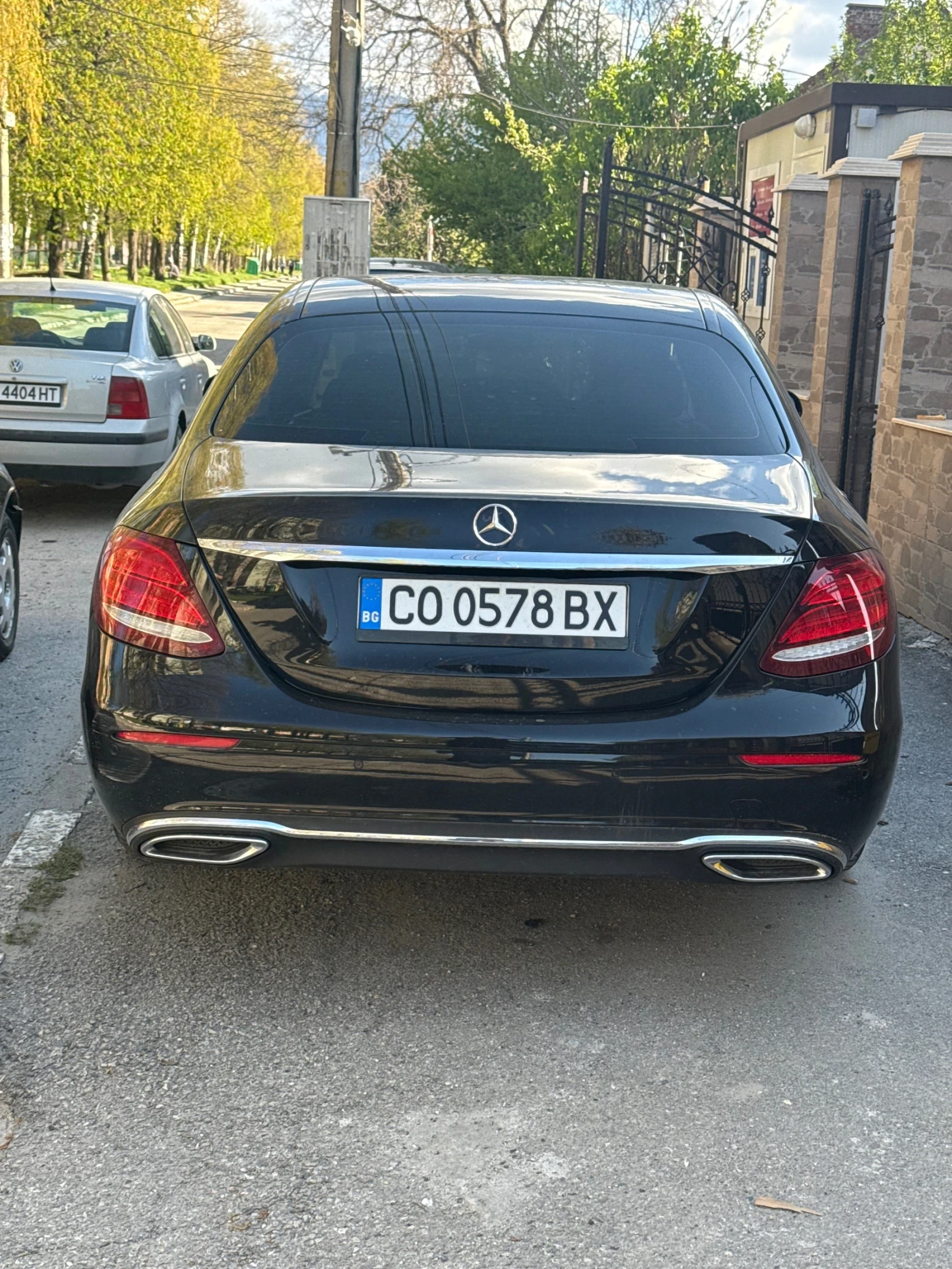 Mercedes-Benz E 200, снимка 2 - Автомобили и джипове - 54439647