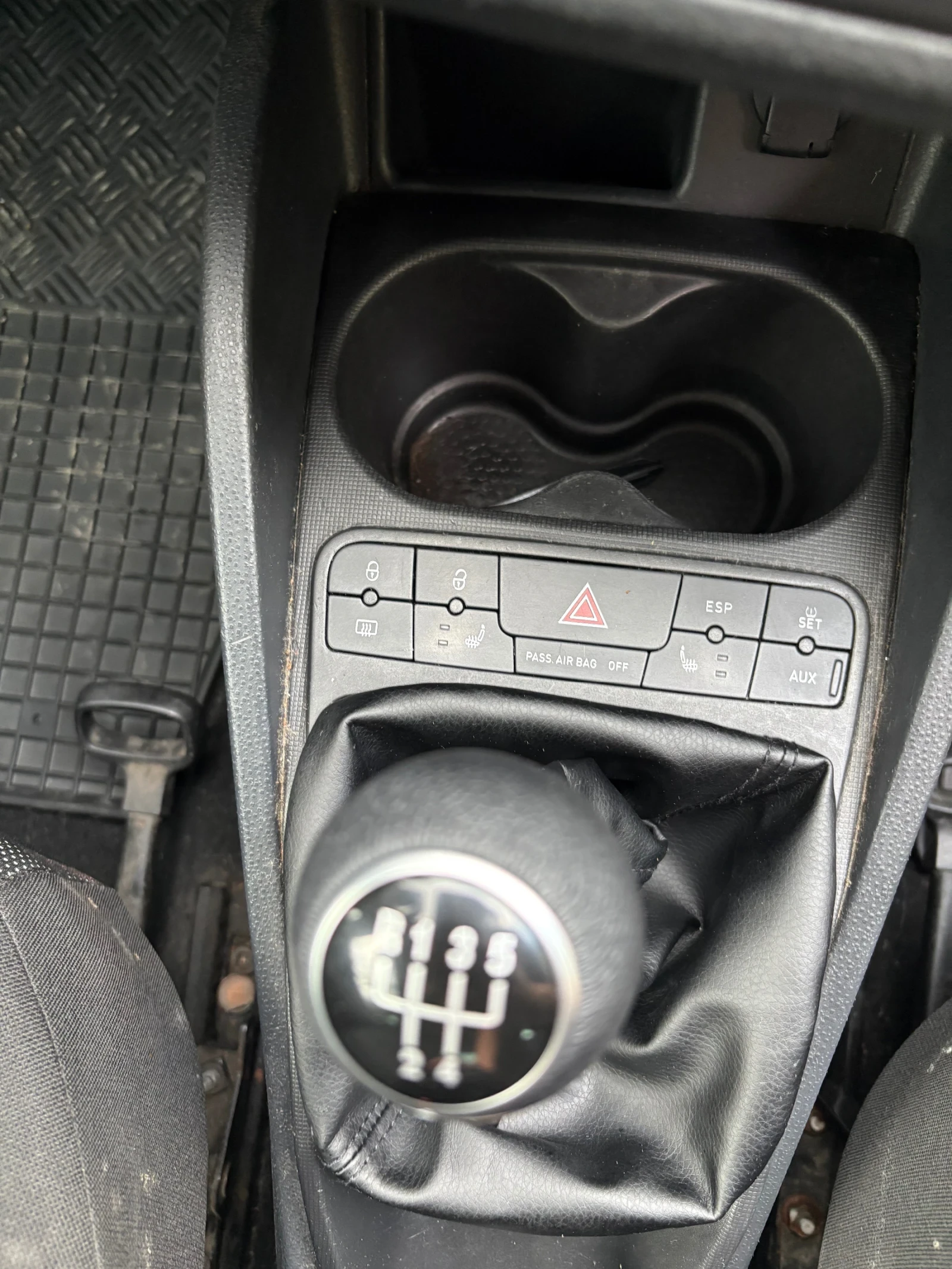 Seat Ibiza SEAT Ibiza 1.9 TDI 105 к.с., снимка 9 - Автомобили и джипове - 54636617