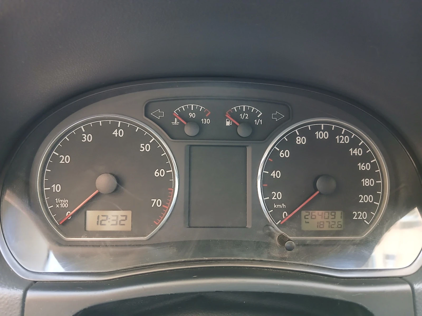 VW Polo 1.4 16V / КЛИМАТРОНИК, снимка 13 - Автомобили и джипове - 54710152
